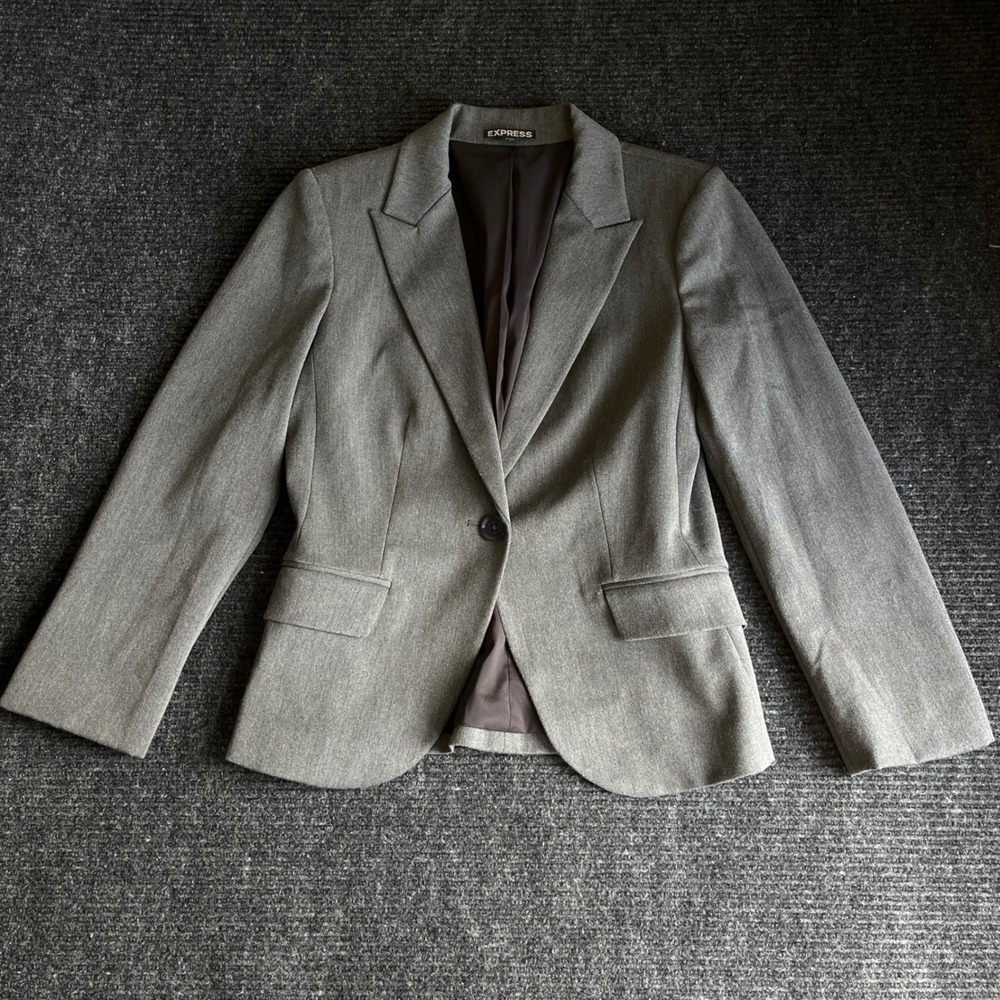 Express Womens dark Grey Single Button Peaked Lapel Professional Blazer‎ Size 4
